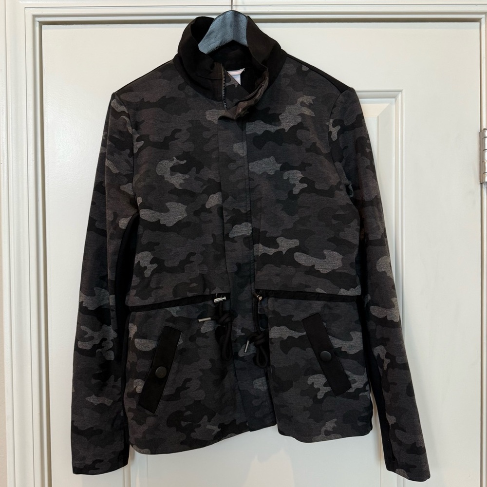 CAbi Atc Black Gray Camouflage Jacket Size Medium Knit Camo